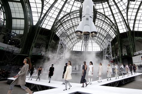 chanel stage